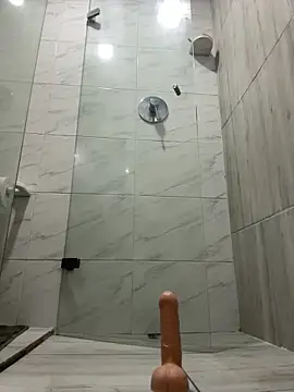 Snapshot of arturguy00 chatting on 04/05/26, 05:15 arturguy00 online show from 04/05/26, 05:15