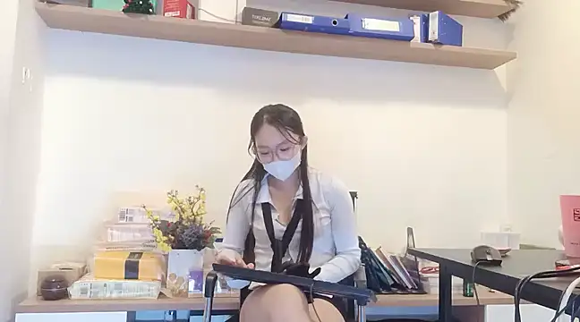 Lush-Office online show from 02/13/25, 07:56