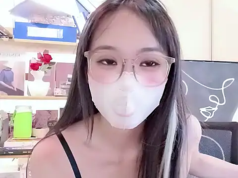 Snapshot of Lush-Office chatting on 04/25/26, 06:38 Lush-Office online show from 04/25/26, 06:38