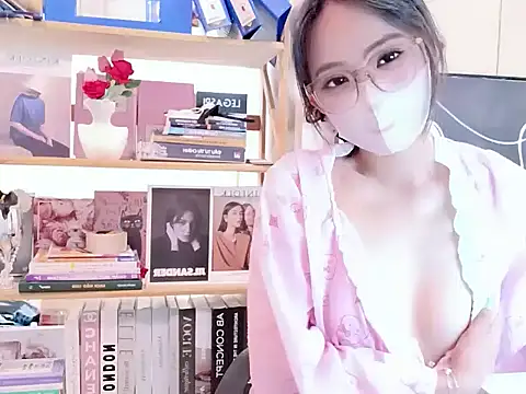 Snapshot of Lush-Office chatting on 04/26/26, 04:10 Lush-Office online show from 04/26/26, 04:10