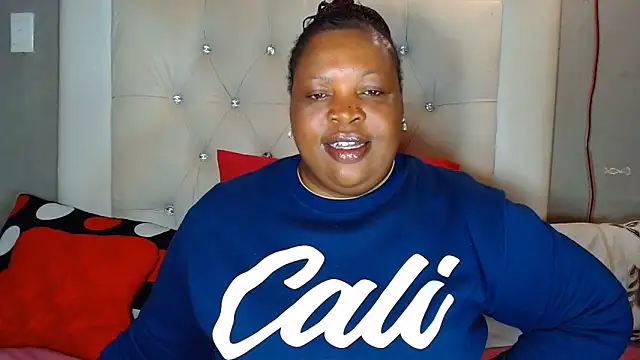 omalicha98 online show from 06/15/26, 07:21