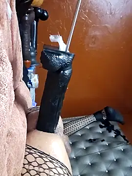 Snapshot of DBOY5G chatting on 03/14/26, 04:18 DBOY5G online show from 03/14/26, 04:18