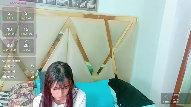 hot-littlechill online show from 10/16/25, 07:26