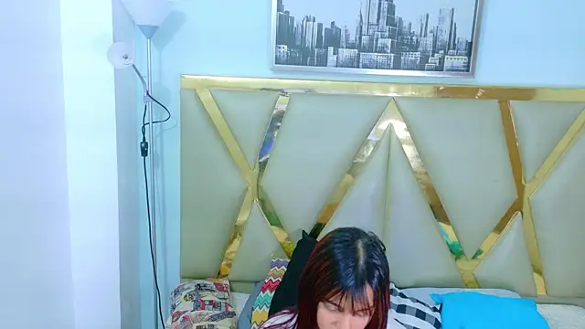 hot-littlechill online show from 10/23/25, 07:34