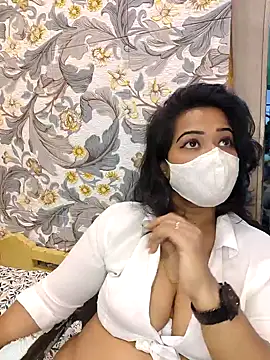 Snapshot of angelrani1234 chatting on 02/05/26, 12:43 angelrani1234 online show from 02/05/26, 12:43