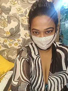 Snapshot of angelrani1234 chatting on 02/15/26, 11:30 angelrani1234 online show from 02/15/26, 11:30