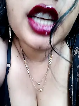 Snapshot of Haseena_Baby chatting on 05/26/26, 02:29 Haseena Baby online show from 05/26/26, 02:29
