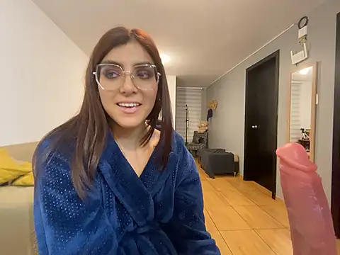 Snapshot of MartinaSooler chatting on 03/12/25, 05:46 MartinaSooler online show from 03/12/25, 05:46