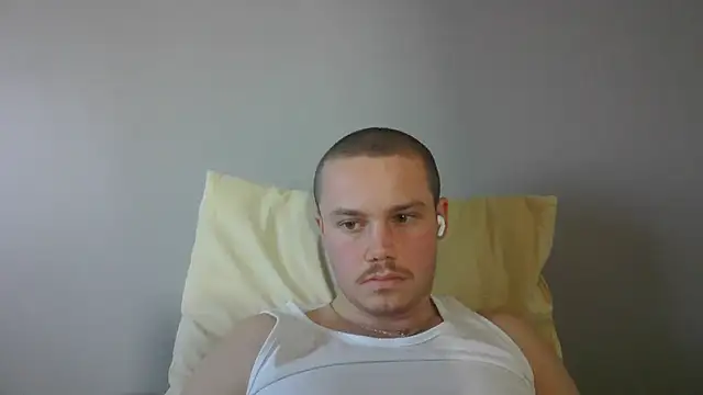 Snapshot of purplhouse chatting on 01/13/25, 02:00 purplhouse online show from 01/13/25, 02:00