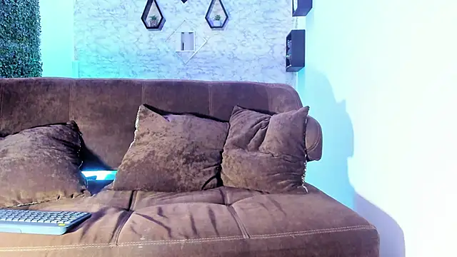 Snapshot of Thomass_conor chatting on 10/14/25, 11:00 Thomass conor online show from 10/14/25, 11:00