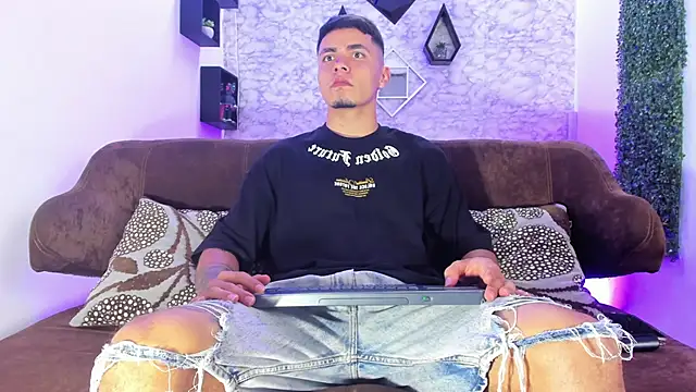 Snapshot of Thomass_conor chatting on 10/29/25, 07:15 Thomass conor online show from 10/29/25, 07:15