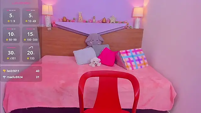 Snapshot of ScarletEmber3 chatting on 03/10/25, 07:42 ScarletEmber3 online show from 03/10/25, 07:42