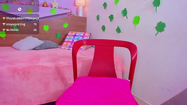 Snapshot of ScarletEmber3 chatting on 03/17/25, 08:40 ScarletEmber3 online show from 03/17/25, 08:40