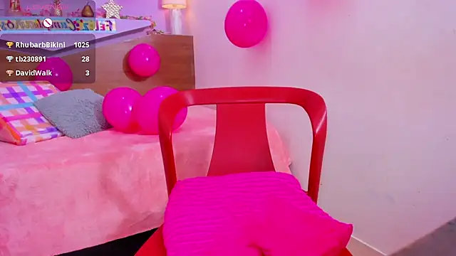 Snapshot of ScarletEmber3 chatting on 03/18/25, 09:31 ScarletEmber3 online show from 03/18/25, 09:31