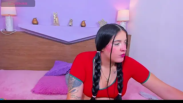 Snapshot of ScarletEmber3 chatting on 09/19/25, 06:59 ScarletEmber3 online show from 09/19/25, 06:59