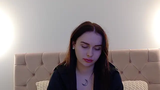 Lilliana Moon online show from 01/21/25, 05:09