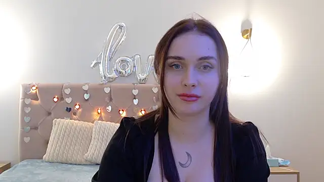 Lilliana Moon online show from 02/07/25, 12:28