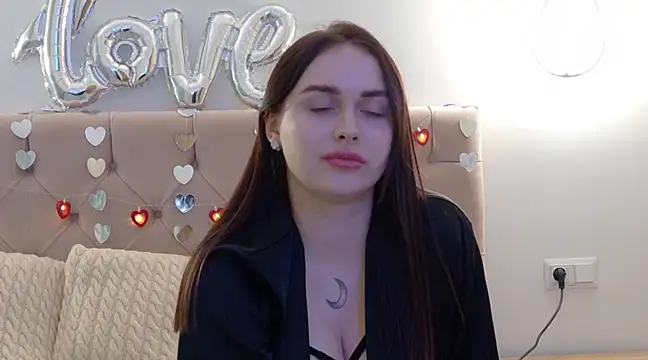 Lilliana Moon online show from 02/18/25, 05:10