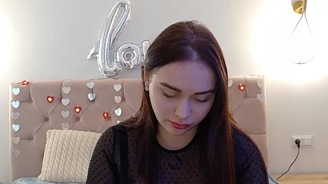 Lilliana Moon online show from 02/19/25, 08:44