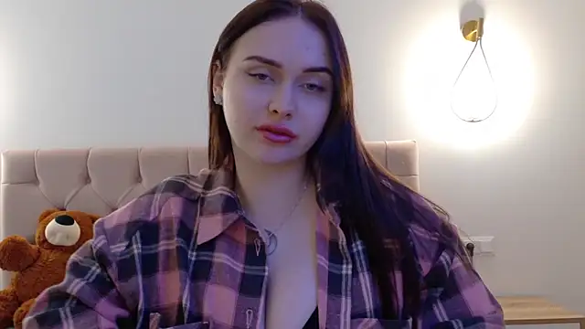 Lilliana Moon online show from 03/19/25, 08:55