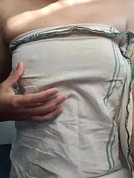 Snapshot of nikkibenza chatting on 03/06/25, 11:03 nikkibenza online show from 03/06/25, 11:03