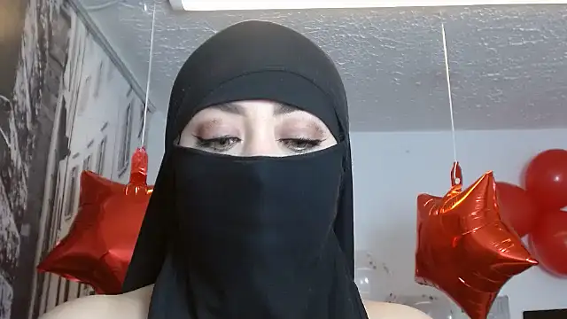 Snapshot of zahra_Jalid chatting on 02/15/25, 02:11 zahra Jalid online show from 02/15/25, 02:11