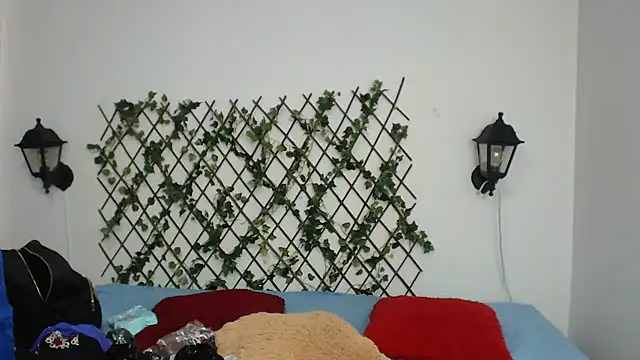 Snapshot of zahra_Jalid chatting on 03/13/25, 08:00 zahra Jalid online show from 03/13/25, 08:00