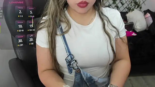 Snapshot of zahra_Jalid chatting on 10/21/25, 09:04 zahra Jalid online show from 10/21/25, 09:04