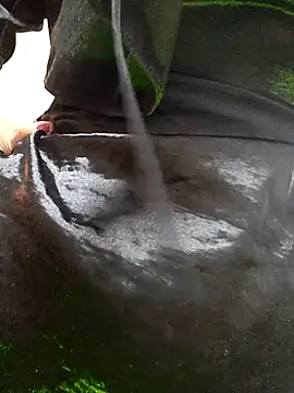 Snapshot of zahra_Jalid chatting on 10/23/25, 09:24 zahra Jalid online show from 10/23/25, 09:24