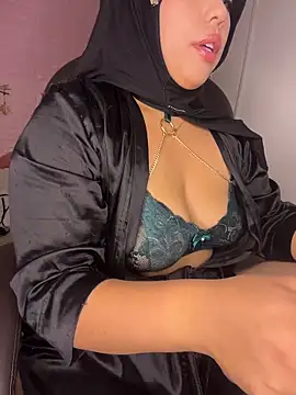 zahra Jalid online show from 04/16/26, 11:18