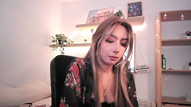 Snapshot of SabrinaSpell_ chatting on 04/08/26, 01:00 SabrinaSpell online show from 04/08/26, 01:00