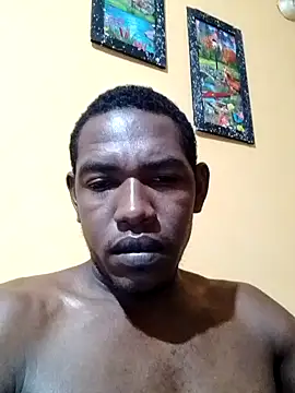 Snapshot of Elnegro28 chatting on 02/13/25, 12:43 Elnegro28 online show from 02/13/25, 12:43