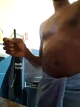 Snapshot of Elnegro28 chatting on 09/09/25, 12:15 Elnegro28 online show from 09/09/25, 12:15