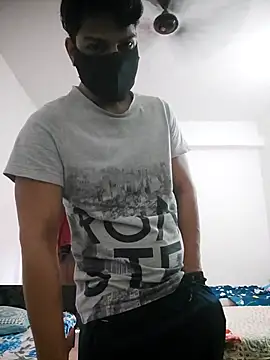 Snapshot of NikaYeptho chatting on 09/28/25, 10:20 NikaYeptho online show from 09/28/25, 10:20