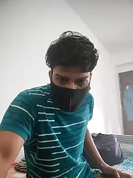 Snapshot of NikaYeptho chatting on 10/17/25, 07:55 NikaYeptho online show from 10/17/25, 07:55