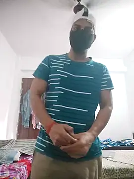 Snapshot of NikaYeptho chatting on 11/05/25, 09:09 NikaYeptho online show from 11/05/25, 09:09