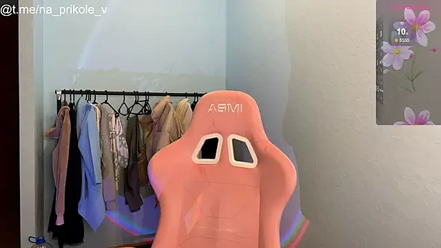 Snapshot of na_prikole_ chatting on 09/24/25, 04:43 na prikole online show from 09/24/25, 04:43