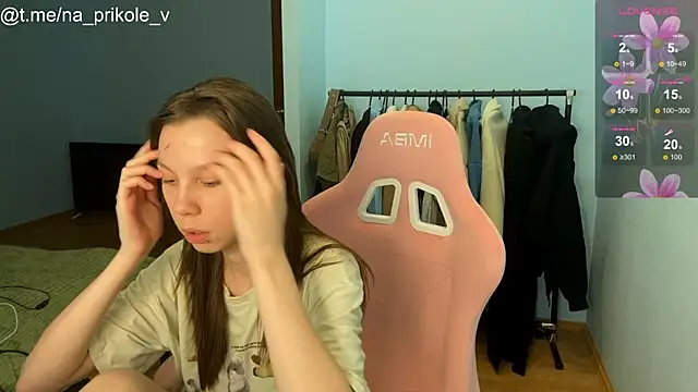 Snapshot of na_prikole_ chatting on 09/28/25, 07:08 na prikole online show from 09/28/25, 07:08