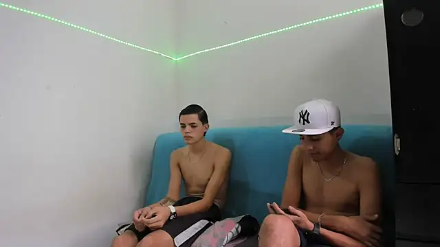 Latinos 2001 online show from 02/15/25, 09:04