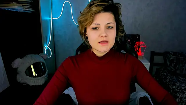 Snapshot of EvaBrownie chatting on 12/15/25, 04:22 EvaBrownie online show from 12/15/25, 04:22