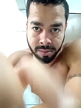 Snapshot of Moreno331391 chatting on 10/24/25, 01:51 Moreno331391 online show from 10/24/25, 01:51