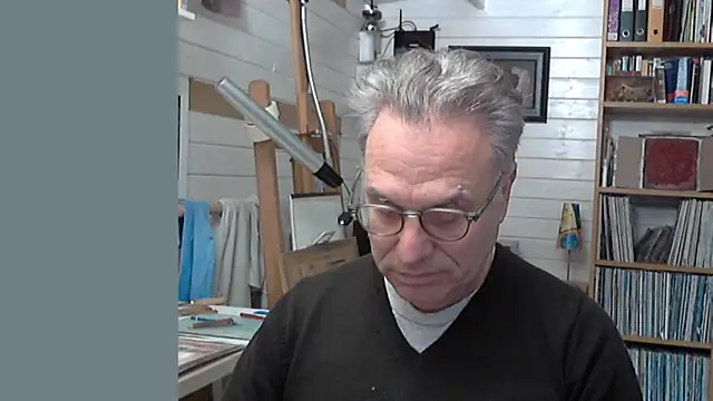 Snapshot of Eynoos_ chatting on 01/18/25, 04:10 Eynoos online show from 01/18/25, 04:10