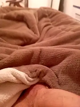 Snapshot of kzzix chatting on 10/17/25, 11:18 kzzix online show from 10/17/25, 11:18