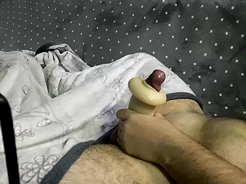 Snapshot of kzzix chatting on 10/25/25, 10:48 kzzix online show from 10/25/25, 10:48