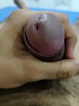 Snapshot of HGKNSS chatting on 01/20/25, 01:07 HGKNSS online show from 01/20/25, 01:07