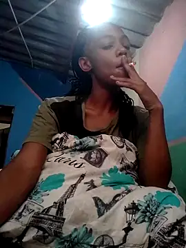 Snapshot of Sky_Queen8 chatting on 10/05/25, 12:36 Sky Queen8 online show from 10/05/25, 12:36