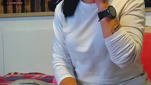 Snapshot of Tory_Lovi chatting on 11/16/25, 09:59 Tory Lovi online show from 11/16/25, 09:59