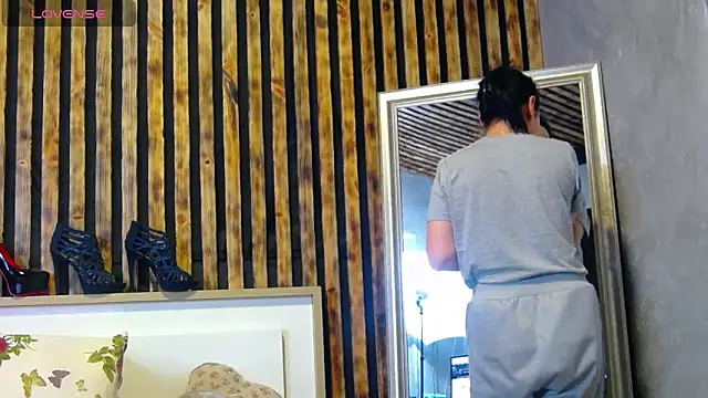 Snapshot of Tory_Lovi chatting on 04/09/26, 04:01 Tory Lovi online show from 04/09/26, 04:01