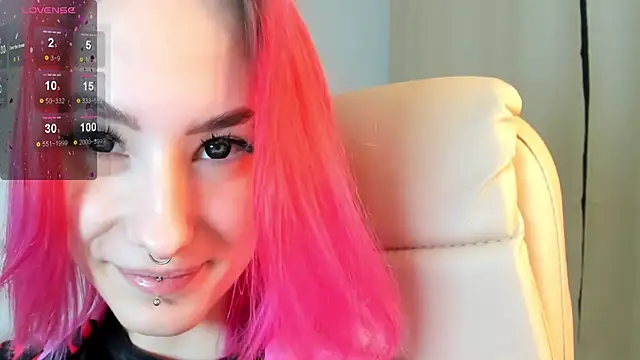 Snapshot of Kar1_na_ chatting on 01/25/25, 08:31 Kar1 na  online show from 01/25/25, 08:31