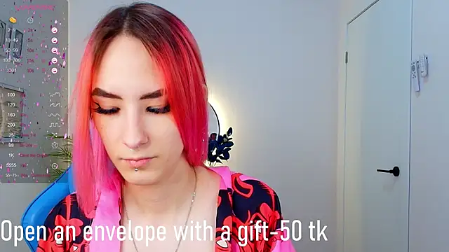 Snapshot of Kar1_na_ chatting on 02/08/25, 08:20 Kar1 na  online show from 02/08/25, 08:20